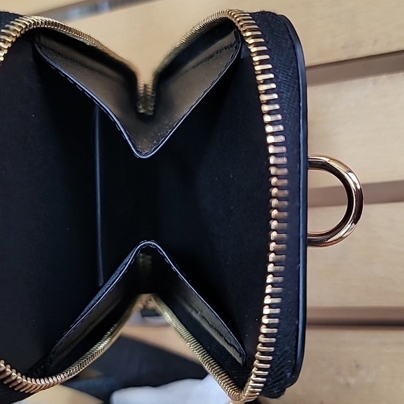 🎁 Versace Calfskin La Medusa Zip Around Lanyard Pouch - Picture 12 of 13